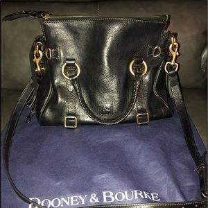 Dooney and Bourke Florentine medium black